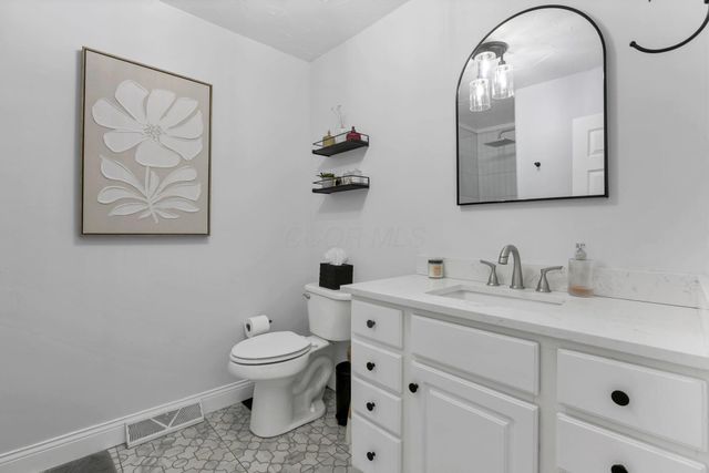 421 E North Street, C1, Worthington, OH 43085