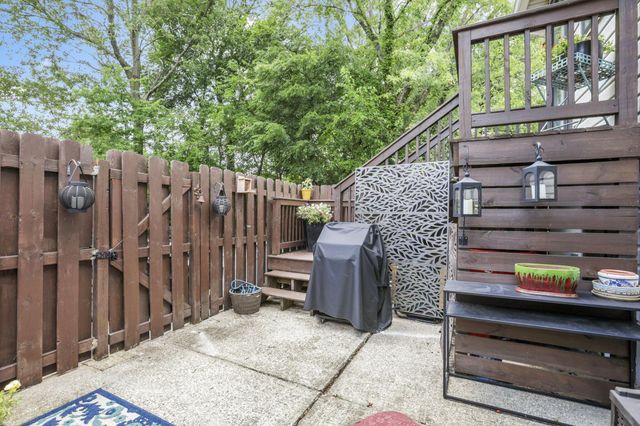 421 E North Street, C1, Worthington, OH 43085