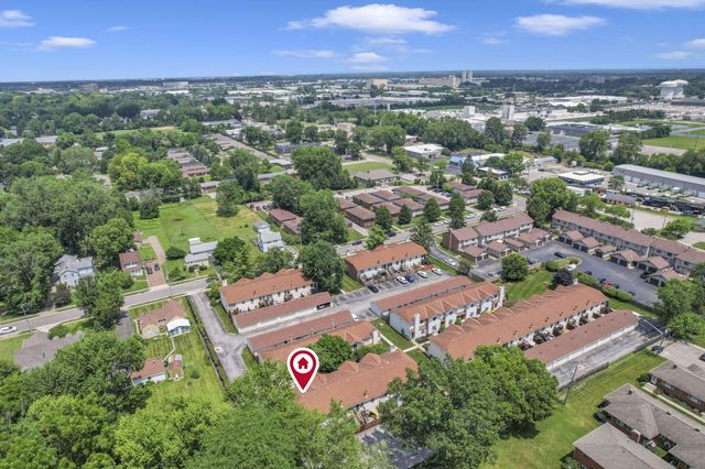 421 E North Street, C1, Worthington, OH 43085