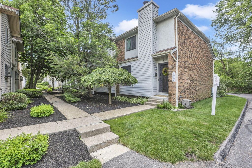 421 E North Street, C1, Worthington, OH 43085