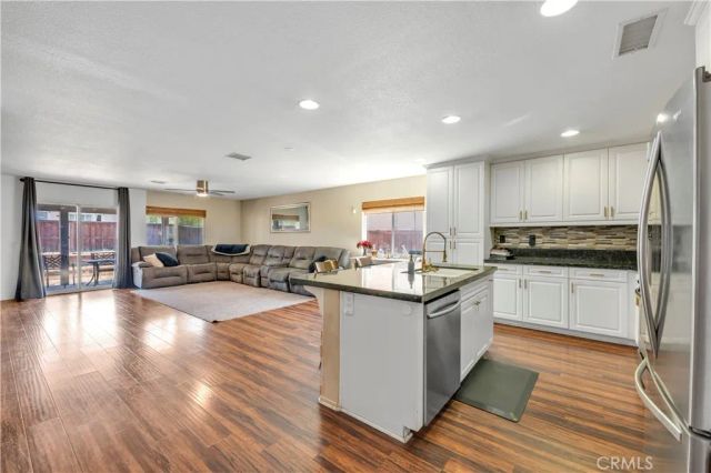 279 Alverstone, Hemet, CA 92543