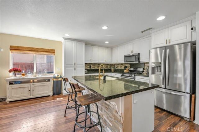 279 Alverstone, Hemet, CA 92543