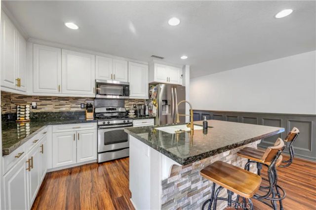 279 Alverstone, Hemet, CA 92543