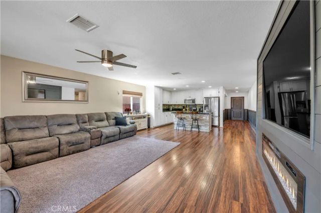279 Alverstone, Hemet, CA 92543