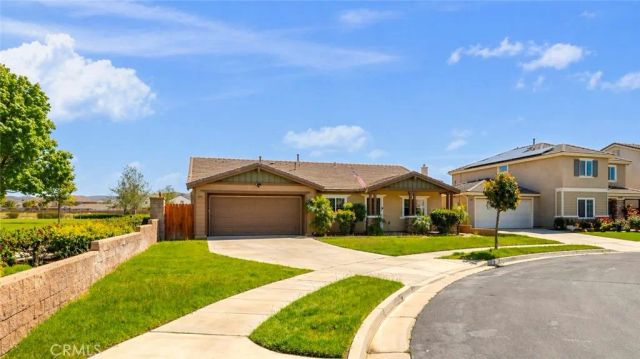 279 Alverstone, Hemet, CA 92543
