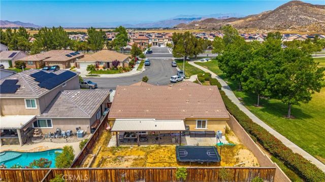 279 Alverstone, Hemet, CA 92543