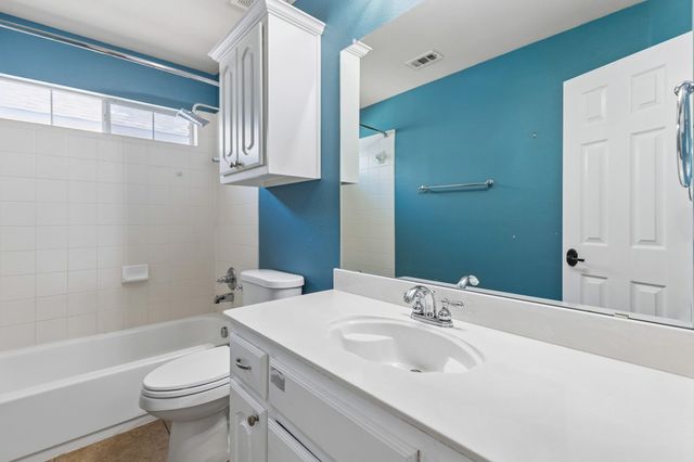 11901 Summerwind Drive, Fort Worth, TX 76244