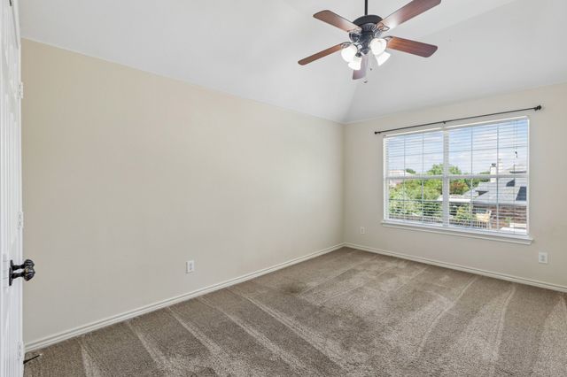 11901 Summerwind Drive, Fort Worth, TX 76244