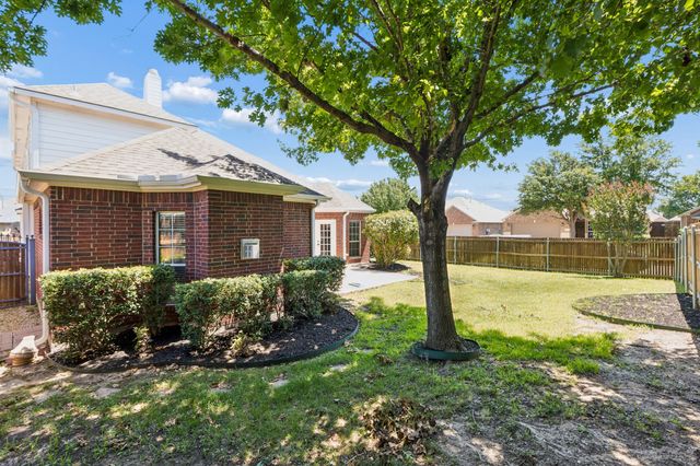 11901 Summerwind Drive, Fort Worth, TX 76244