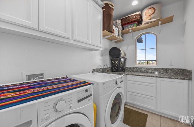 826 Jacob Creek Drive, Bakersfield, CA 93314