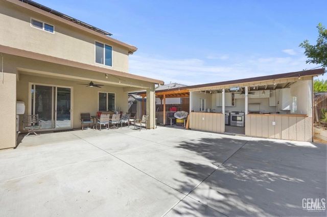 826 Jacob Creek Drive, Bakersfield, CA 93314