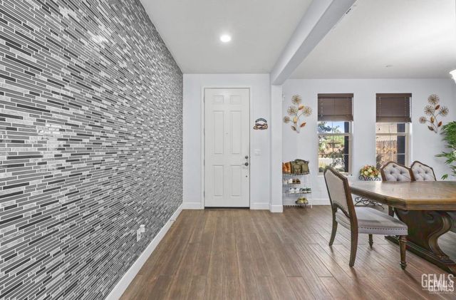 826 Jacob Creek Drive, Bakersfield, CA 93314