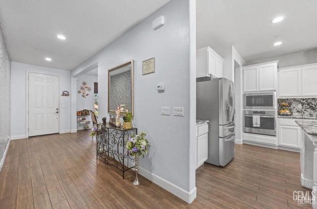 826 Jacob Creek Drive, Bakersfield, CA 93314