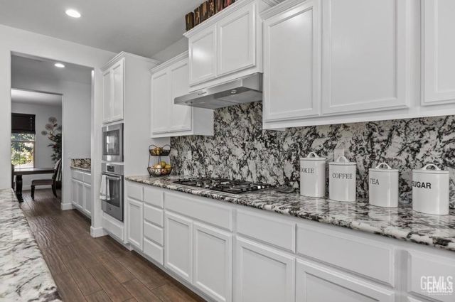 826 Jacob Creek Drive, Bakersfield, CA 93314