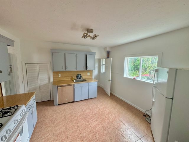 1-3 Nelson St 1, Quincy, MA 02168