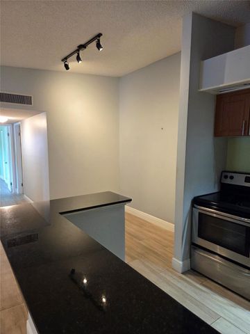 10403 E Clairmont Cir 209, Fort Lauderdale, FL 33321