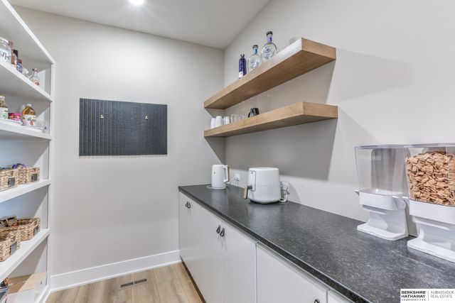 3319 S 212th Avenue, Elkhorn, NE 68022