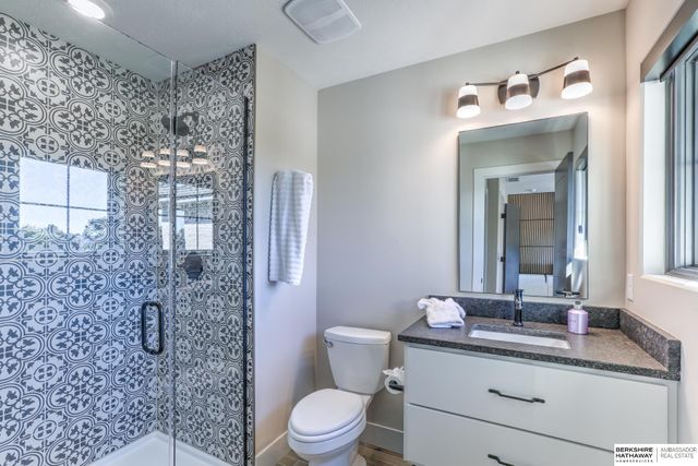 3319 S 212th Avenue, Elkhorn, NE 68022