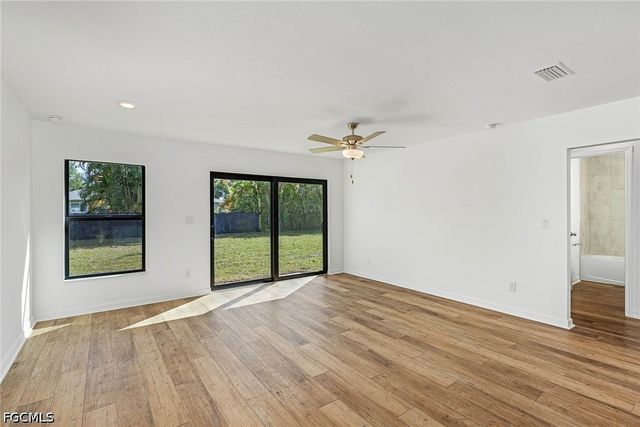 442 Burrstone DR, Lehigh Acres, FL 33974