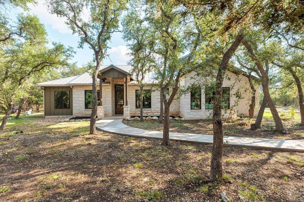401 Barton Creek DR, Dripping Springs, TX 78620