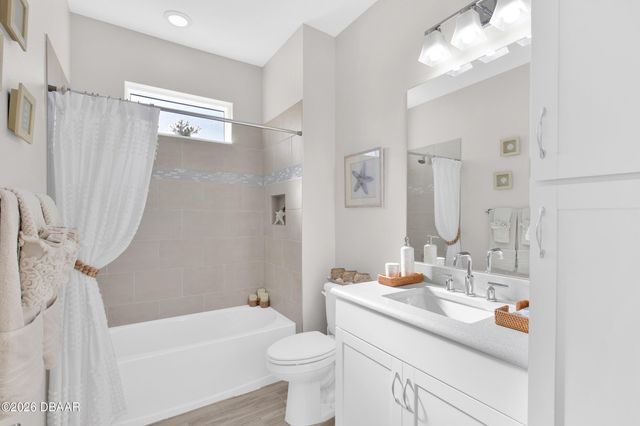 202 Catamaran Cove, Daytona Beach, FL 32124