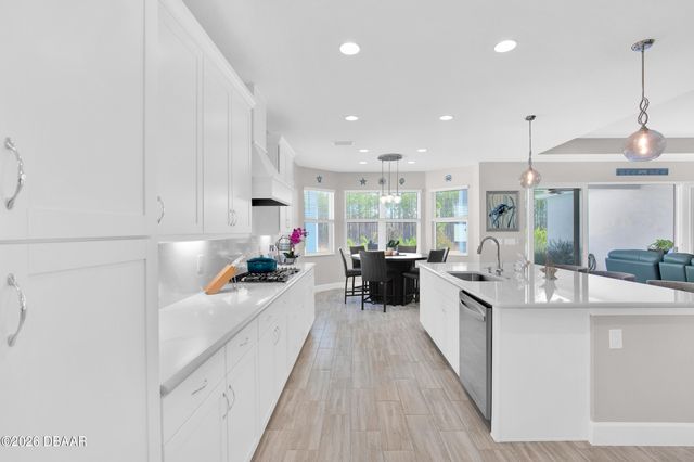 202 Catamaran Cove, Daytona Beach, FL 32124