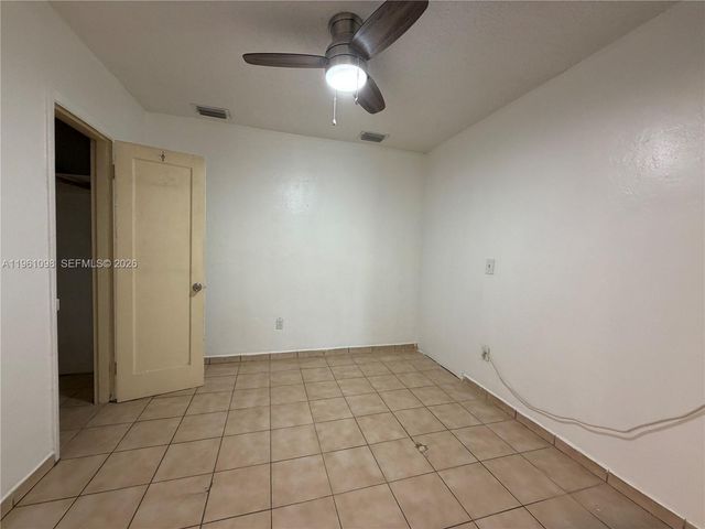 200 W 53rd Ter, Hialeah, FL 33012