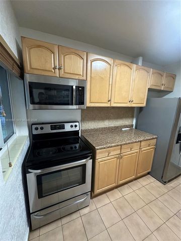 200 W 53rd Ter, Hialeah, FL 33012