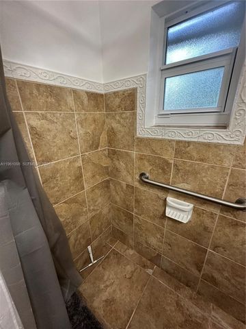 200 W 53rd Ter, Hialeah, FL 33012