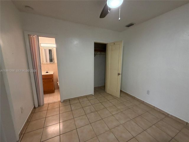 200 W 53rd Ter, Hialeah, FL 33012