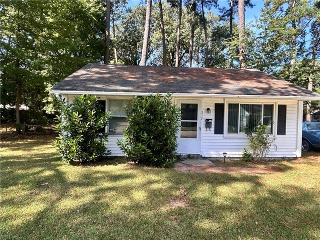 215 Pine Grove AVE, Hampton, VA 23669
