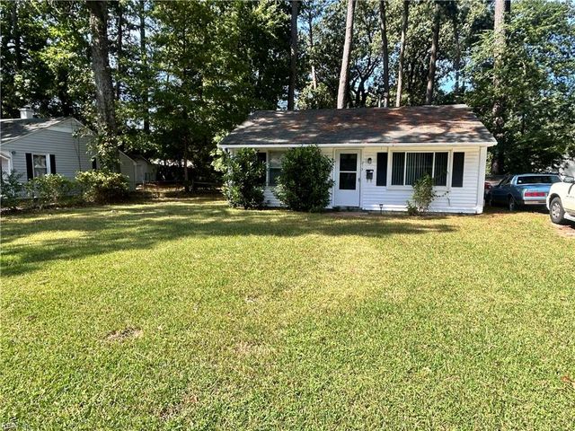 215 Pine Grove AVE, Hampton, VA 23669
