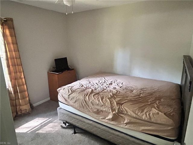 215 Pine Grove AVE, Hampton, VA 23669