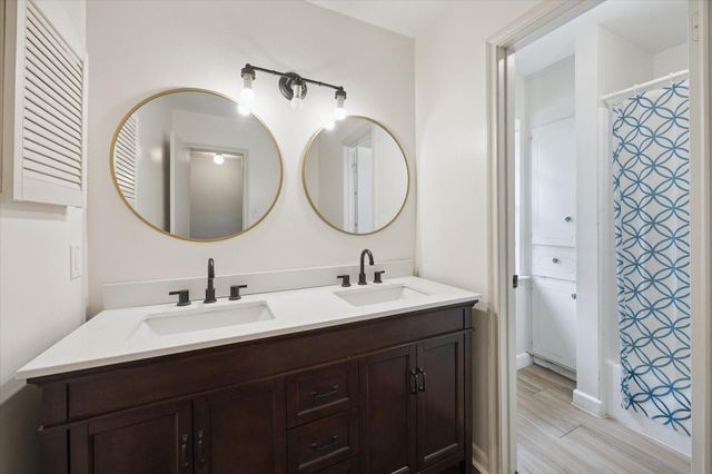 12710 Westleigh Drive, Houston, TX 77077