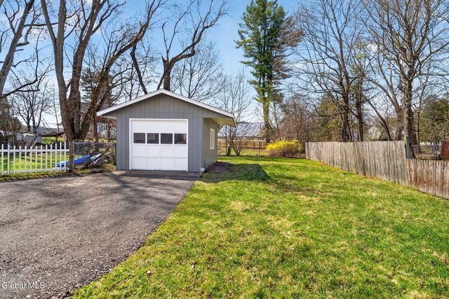 35 Lake Street, Stillwater, NY 12170