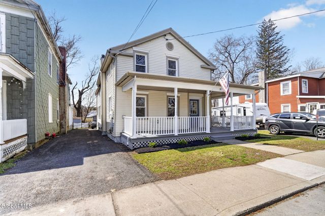 35 Lake Street, Stillwater, NY 12170