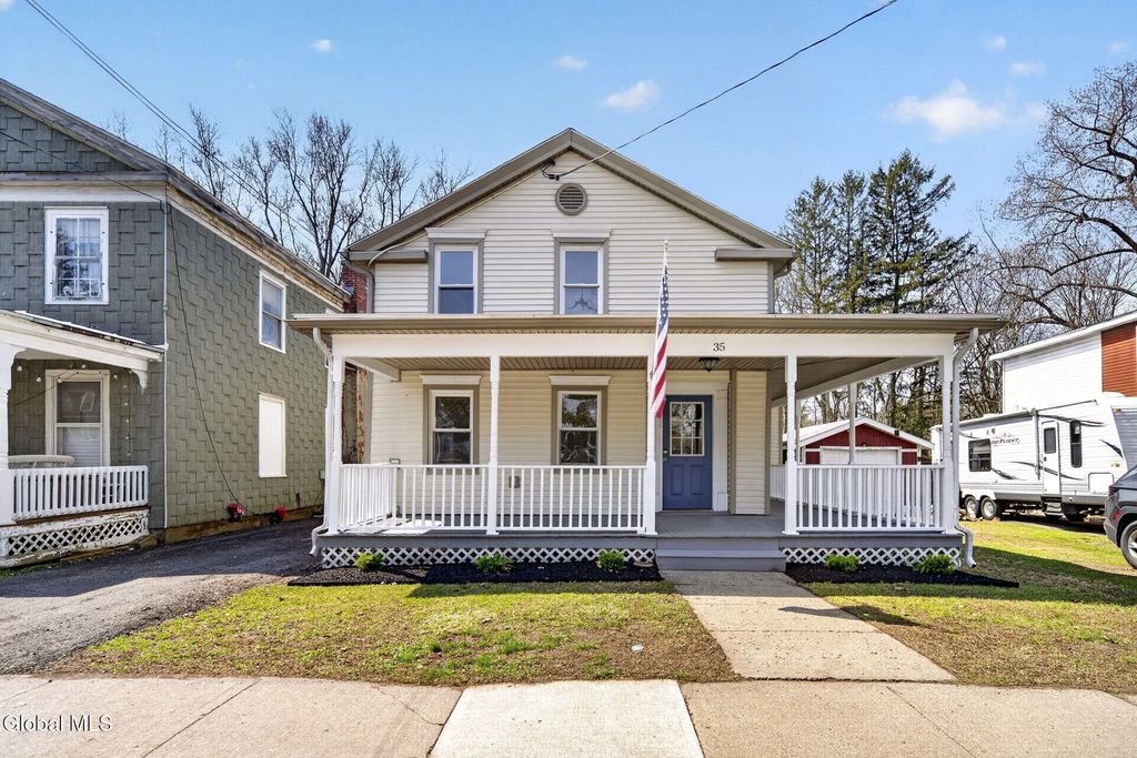 35 Lake Street, Stillwater, NY 12170
