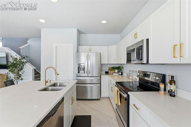 6945 Sedgerock Lane, Colorado Springs, CO 80927