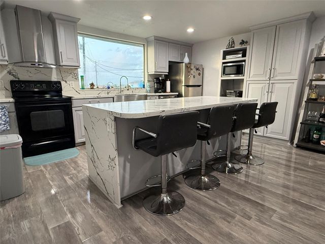 1517 County Road 201, Sargent, TX 77414