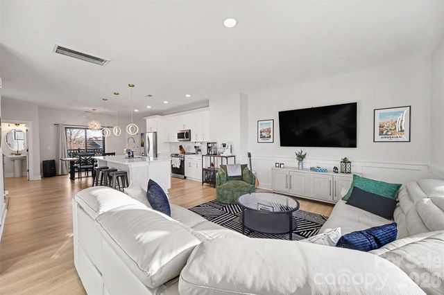 8707 Nolley Court, Charlotte, NC 28270