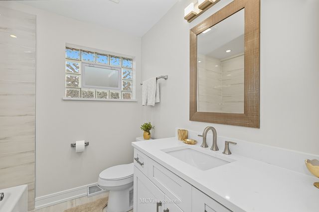 8618 S Kolmar Avenue, Chicago, IL 60652