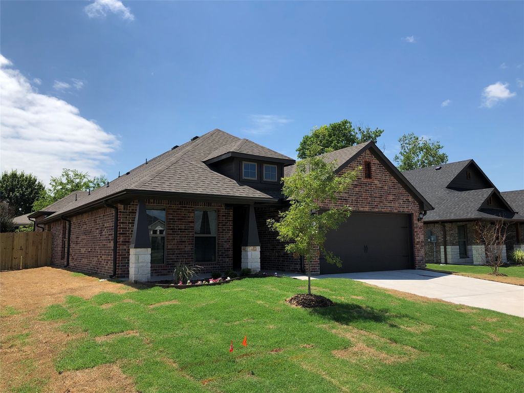1400 Ascot Avenue, Sherman, TX 75092