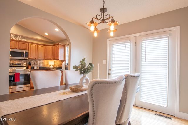 103 Lauren Drive, Bristol, VA 24202