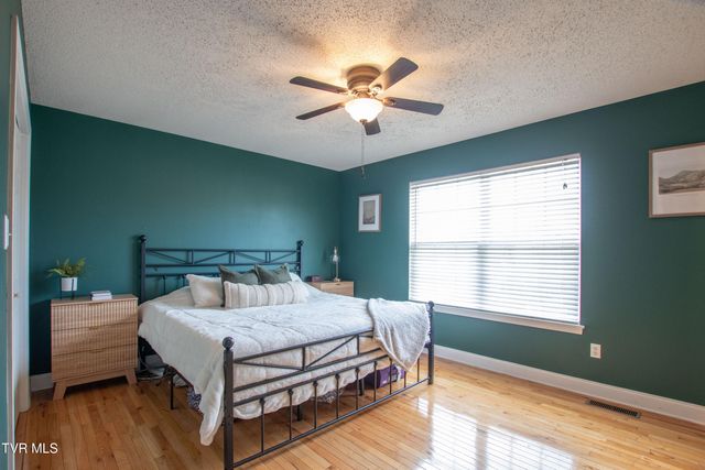 103 Lauren Drive, Bristol, VA 24202