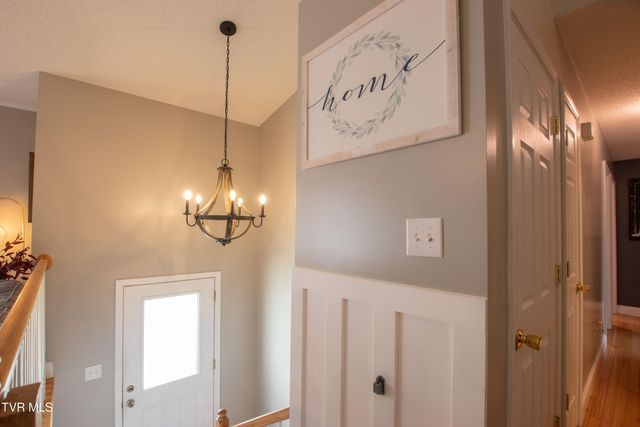 103 Lauren Drive, Bristol, VA 24202