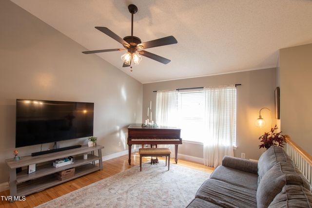 103 Lauren Drive, Bristol, VA 24202