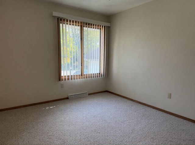 2119 N CLOUDVIEW DRIVE, Appleton, WI 54914