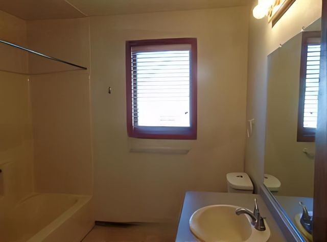 2119 N CLOUDVIEW DRIVE, Appleton, WI 54914