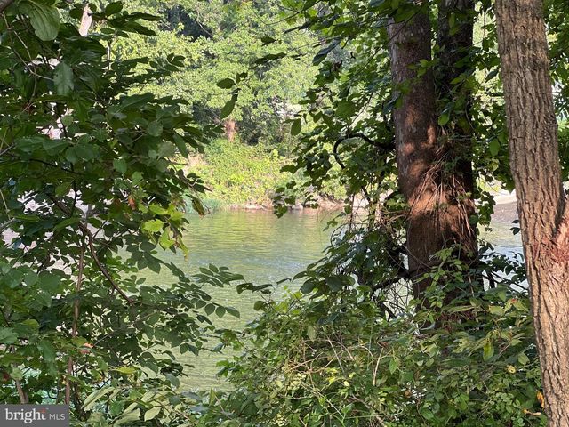 550 & 560 ROHRBAUGH LN, Moorefield, WV 26836