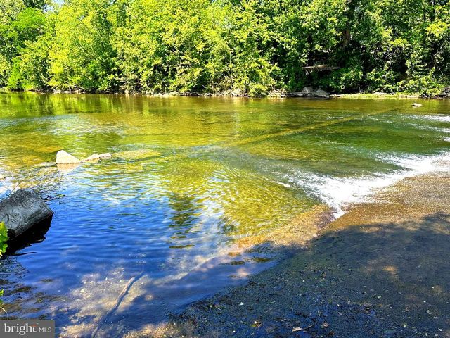 550 & 560 ROHRBAUGH LN, Moorefield, WV 26836